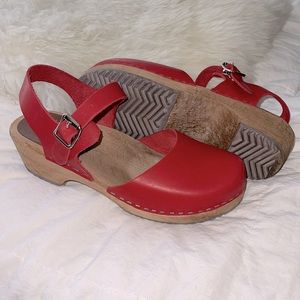MIA red leather clogs. Sz 38/7.5